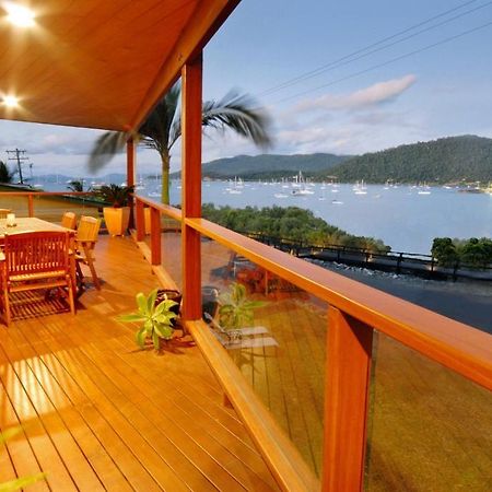 Airlie Waterfront Bed & Breakfast Еърли Бийч Екстериор снимка